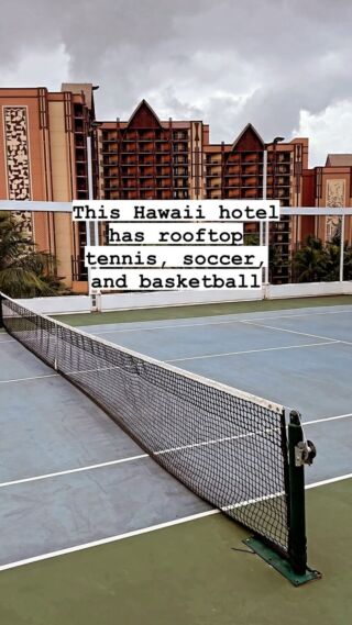 The @fsoahu features the most beautiful tennis complex with mountain and ocean views! The facility also features turf for soccer and a basketball court!

And if you don’t have equipment, don’t worry you can rent anything you need. The staff is incredibly helpful, they get you set up, bring sunscreen, towels, and even cold waters. 

Follow @family.vacay for luxury family travel! Our family loves to vacation and share our trips, travel tips, and ideas! 

#tennis #rooftopview #luxuryhotel #fourseasonsresortoahuatkoolina #luxuryfamilytravel #vacaymode